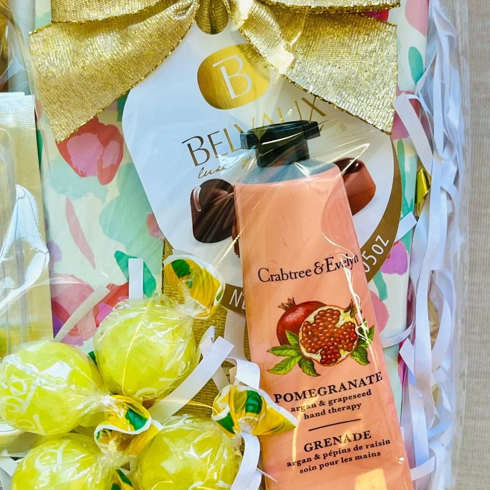 Self Care Pamper Gift Bag, Gifts for her, Birthday Gift, Gifts for Mom